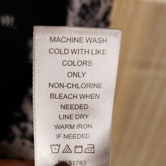 Studio Y Womens Black Sheer Floral High Low Blouse Large - Picture 7 of 8